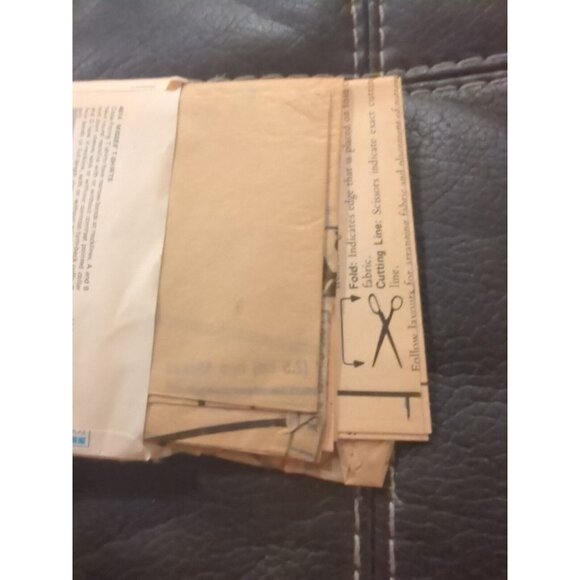 4614 Butterick Vintage 70's T-Shirt Top Sewing Pattern Size 12 Cut/Complete - Picture 4 of 4